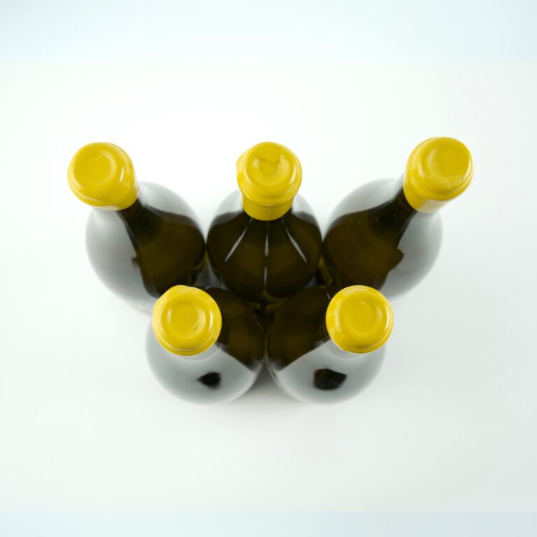 5 BOTTLES - CRIOTS BATARD MONTRACHET D'AUVENAY 2004 - View 3 | Rotamagus Wines